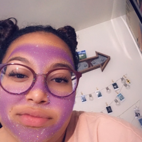 Meet your Posher, Cindy - Picture 1 of 1